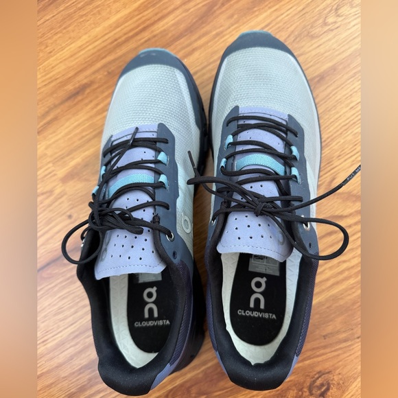 On Running Other - On Running Cloudvista Men's + extra shoe laces - Gray and Black, sz M10
